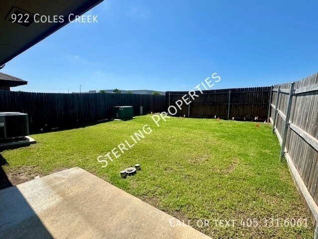 Building Photo - 922 Coles Creek