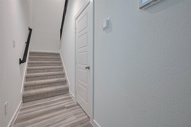 Building Photo - 10405 Hadley Pk Trl