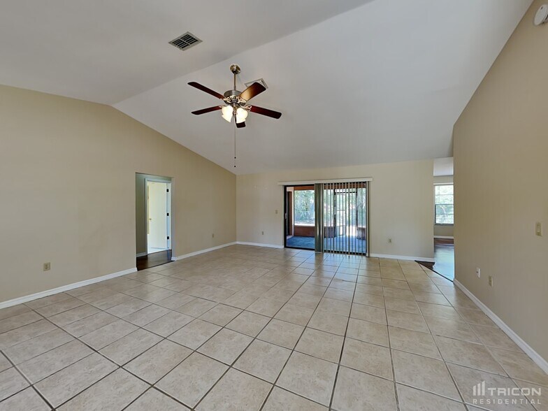 Building Photo - 11243 Homeway St