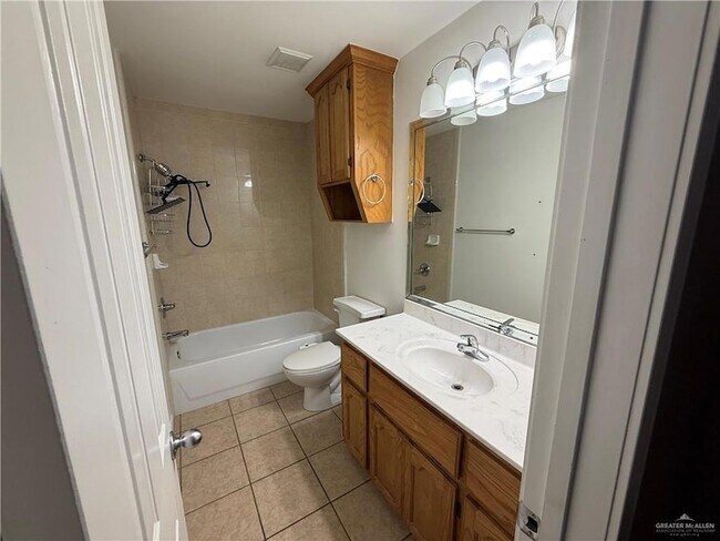 Building Photo - 3836 Frontier Dr