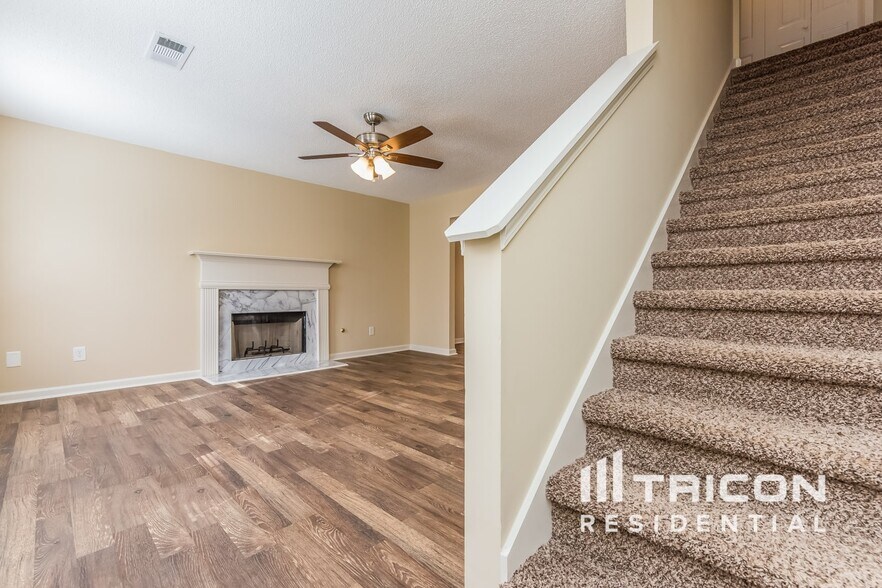 Building Photo - 112 Bainbridge Ct