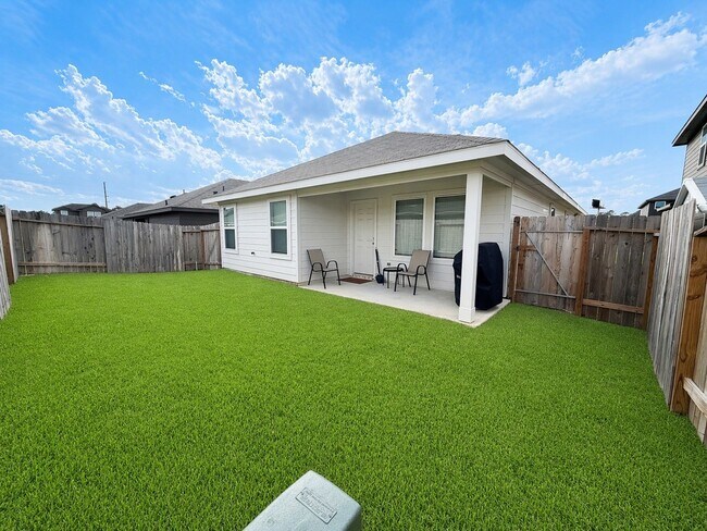 Building Photo - 1135 Juniper Vis Dr