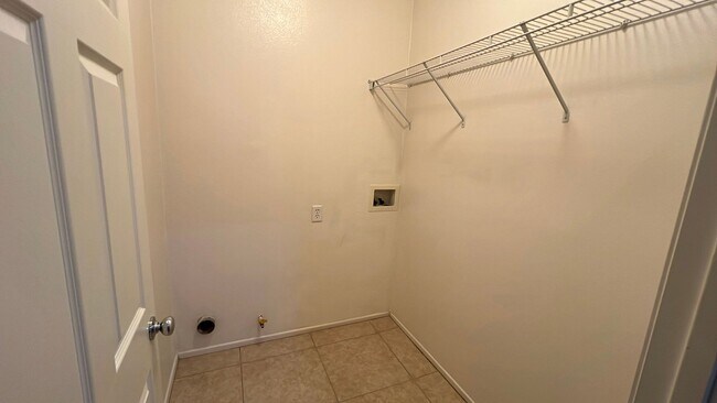 Building Photo - (APPLICATION PENDING) West Lancaster Singl...