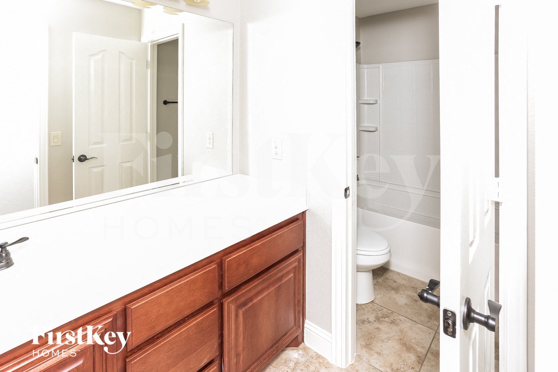 Building Photo - 921 Lucetta St