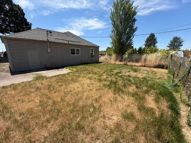 Building Photo - 3 Bedroom house on U&D Nursery Property!