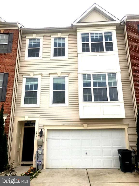 Building Photo - 6786 Green Mill Way