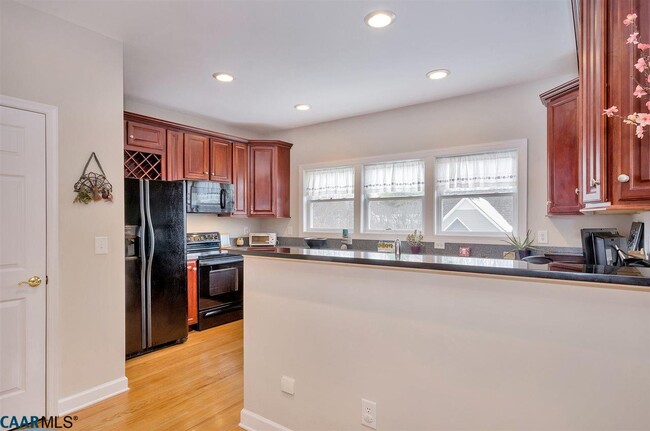 Building Photo - 1259 Chatham Ridge