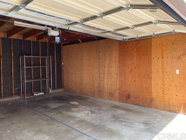 Building Photo - 7190 Shoreline Dr