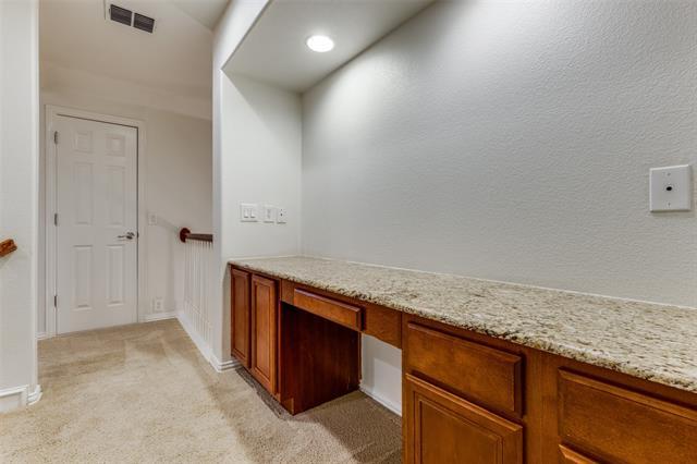 Building Photo - 592 Burning Oak Dr