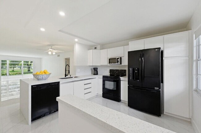 Primary Photo - 2202 Lucaya Bend