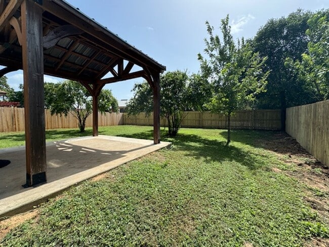 Building Photo - Updated Austin's Colony 4 bedroom 2.5 bath...