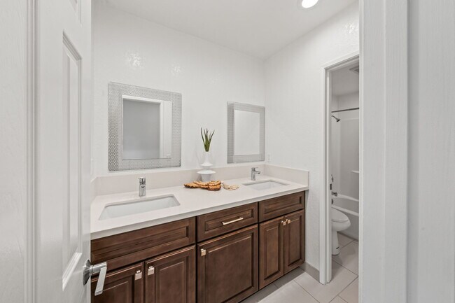 Building Photo - 4741 Choctaw Dr