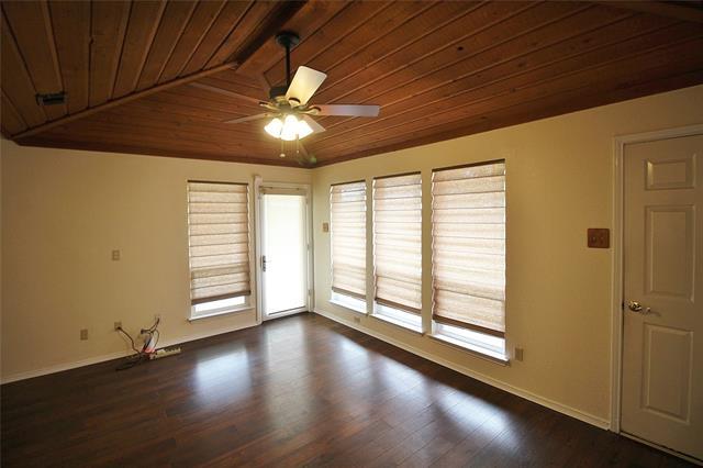 Building Photo - 906 Moore St