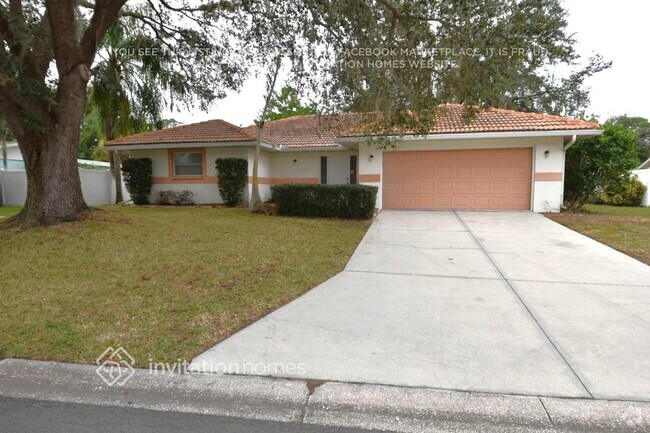 Building Photo - 2201 Lakewood Dr