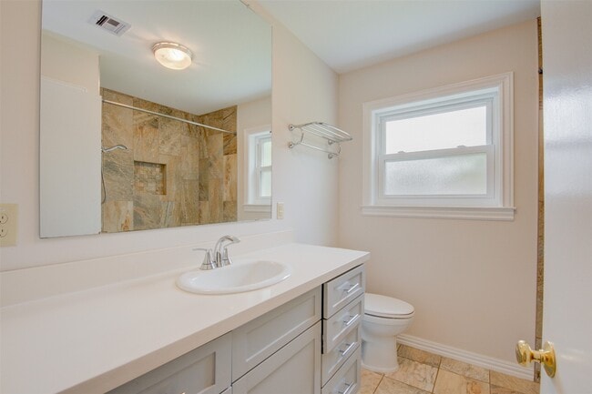 Building Photo - 8807 McAvoy Dr