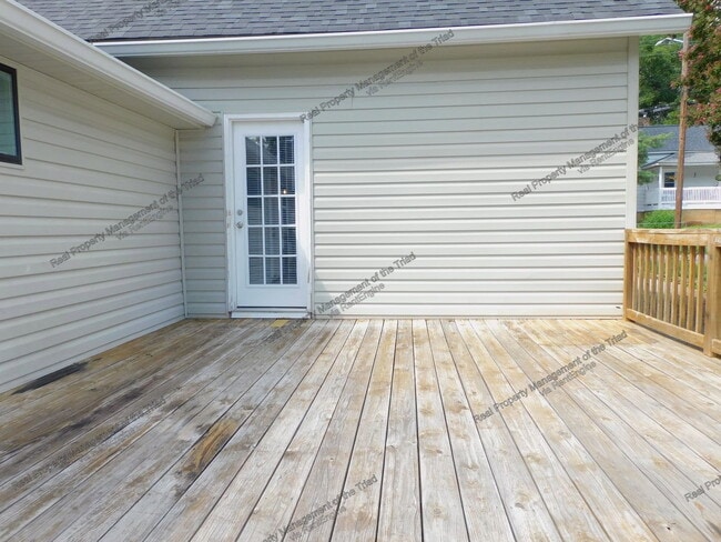 Building Photo - 936 Albert St SW