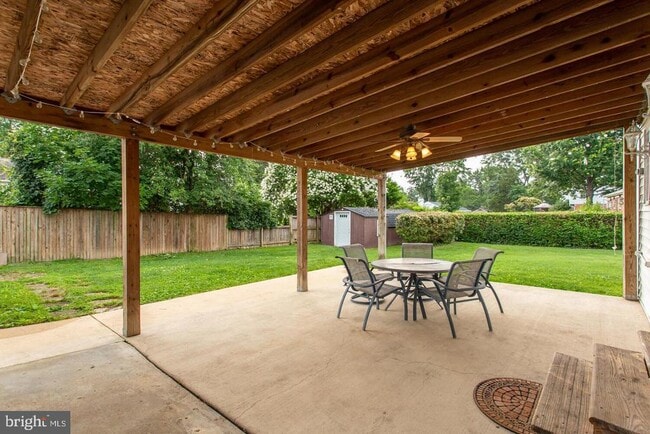 Building Photo - 5834 Pratt St