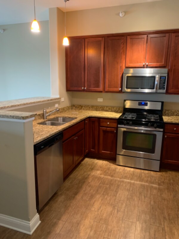 Building Photo - 2 Itasca Place