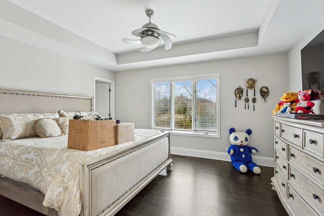 Building Photo - 9200 Falling Waters Dr W