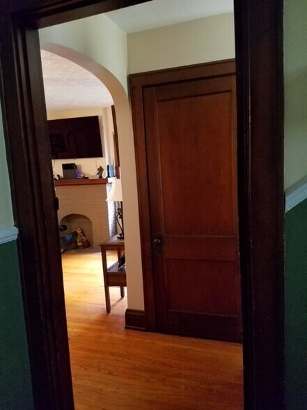 Building Photo - 742 S Fort Thomas Ave