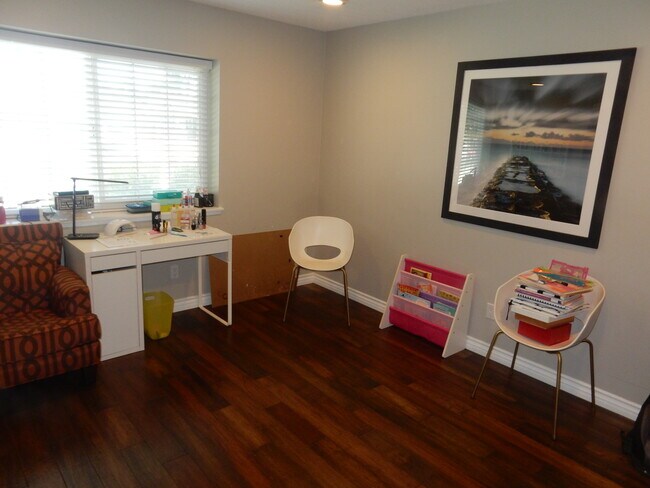 Building Photo - 1934 Buell Ct