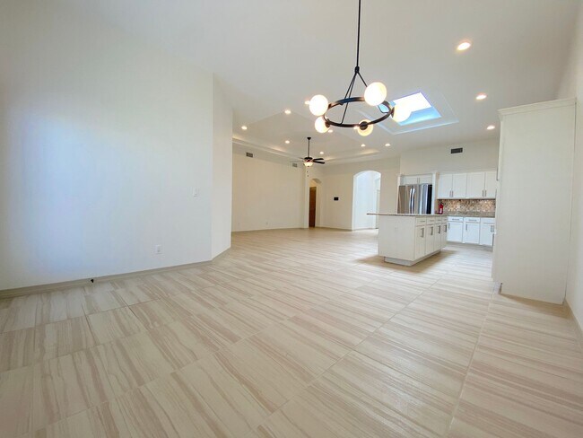 Building Photo - East El Paso 4bed/3bath Refrig A/C