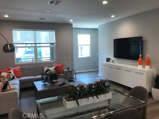 Building Photo - 2288 Synergy