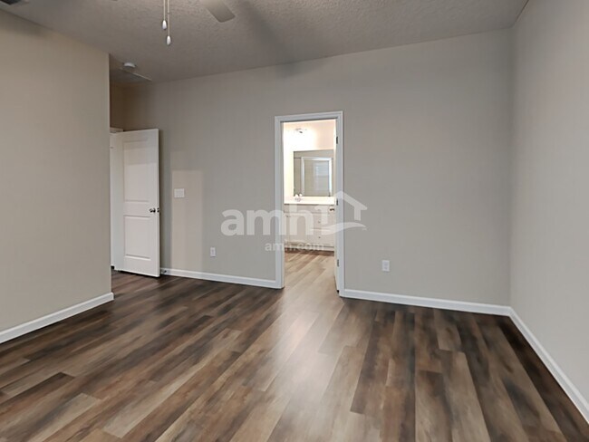 Building Photo - 193 Hemlock Point