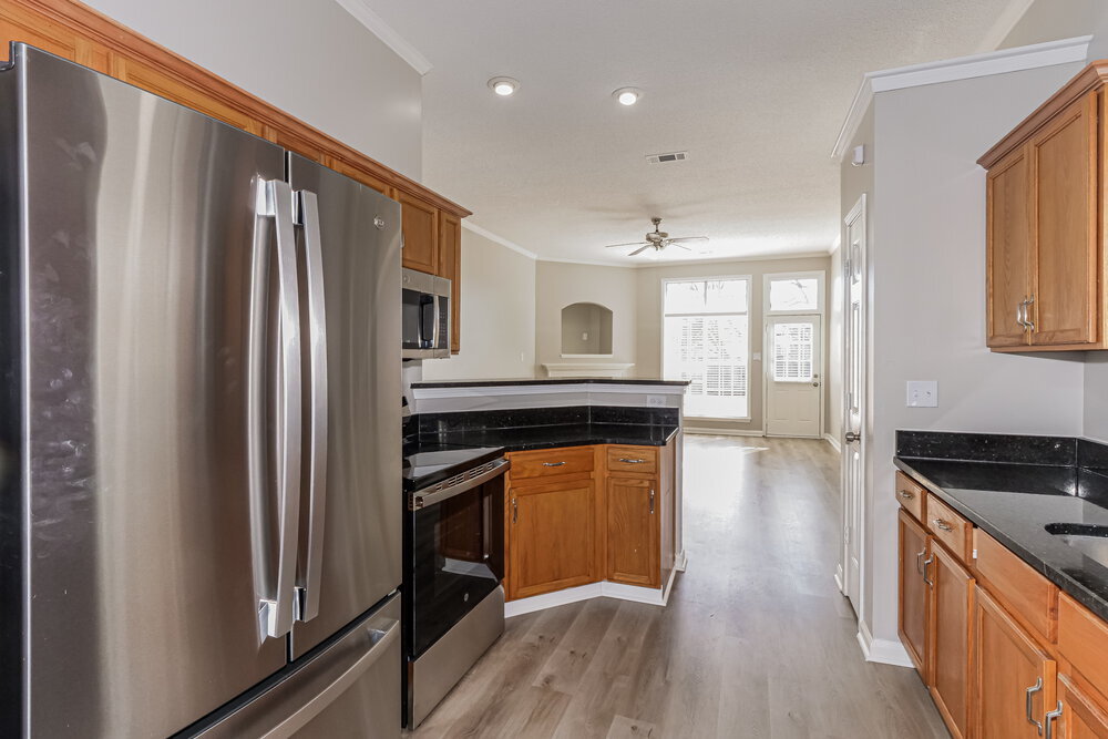 Building Photo - 20 Garden Springs Dr