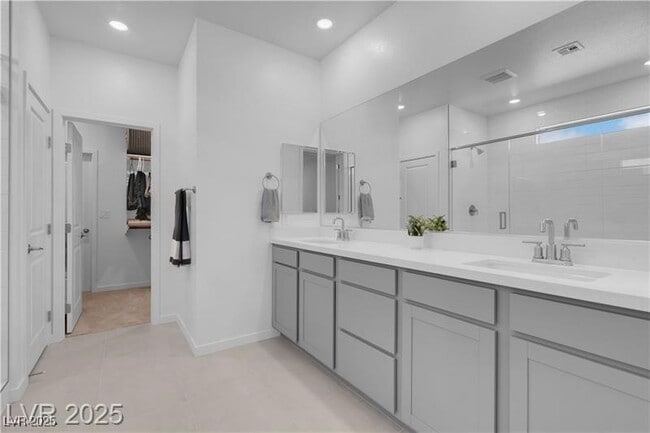 Building Photo - 5357 Eleganza Ave
