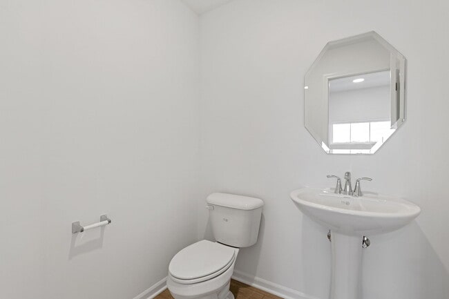 Building Photo - 25644 W Yorkshire Dr