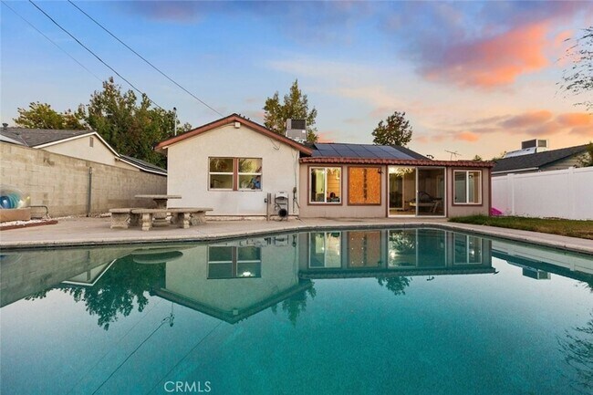 Building Photo - 11377 Gaynor Ave