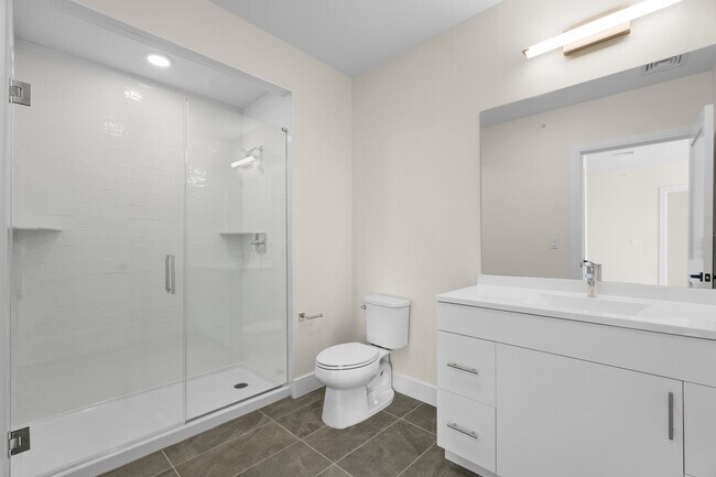 Building Photo - 5545 Park Ave