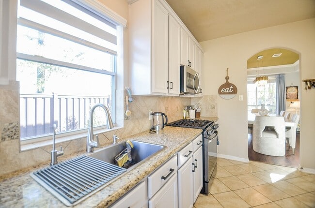 Building Photo - 3115 Sachse Ct