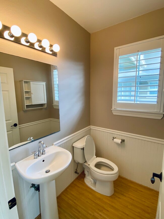 Building Photo - 7018 Hawaii Kai Dr