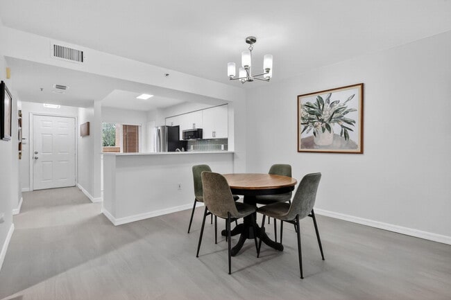 Building Photo - 12547 Imperial Isle Dr