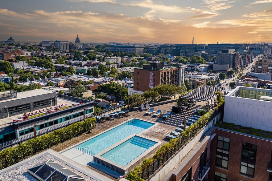Building Photo - 600 H St NE