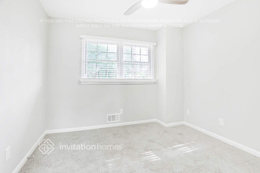 Building Photo - 2675 Jamestown Way