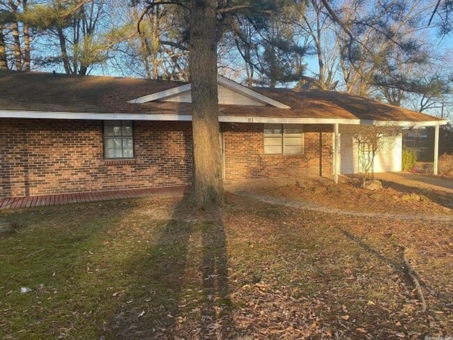 Primary Photo - 114 Willow Loop