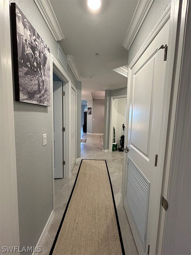 Building Photo - 15375 Grn Acrs Ave