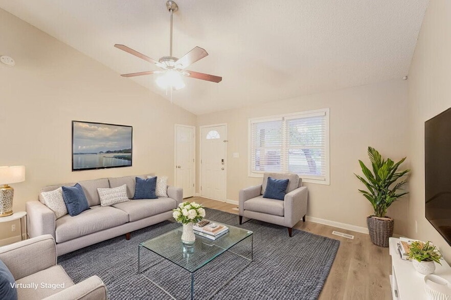 Building Photo - 731 Firecrest St SE