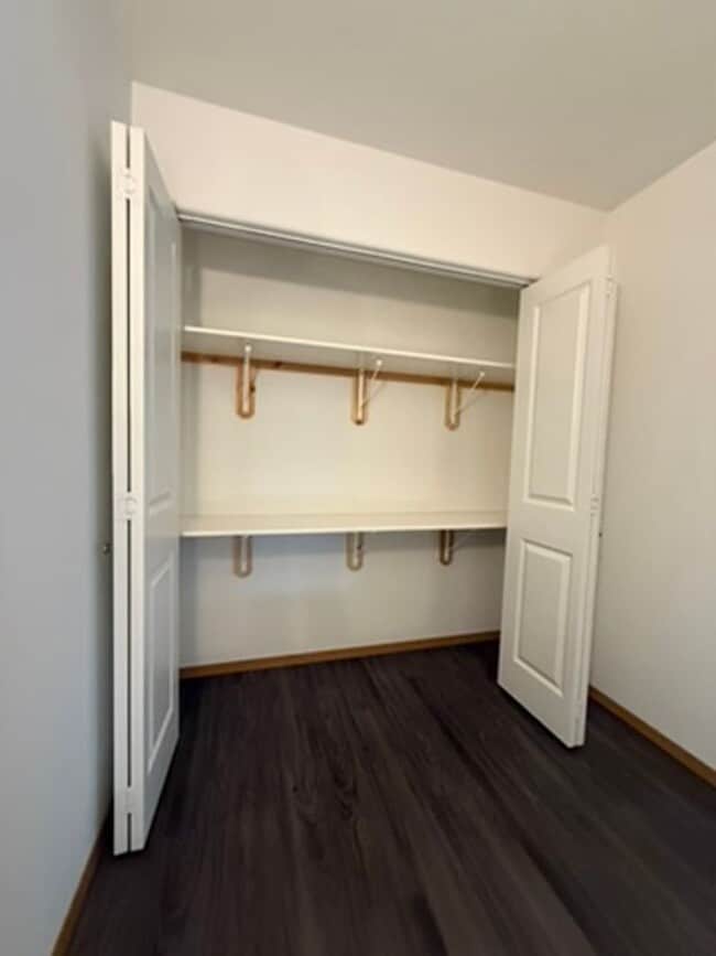 Building Photo - Modern 2-Bedroom Rental in North Pole!