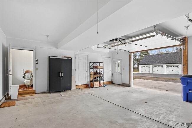 Building Photo - 3945 Lower River Rd