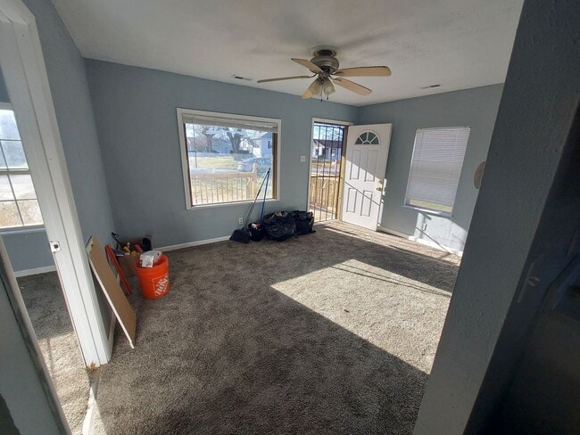 Building Photo - Spacious 3BD