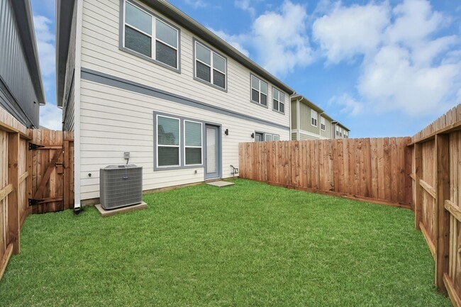 Building Photo - 1514 Colonial Gorge Dr