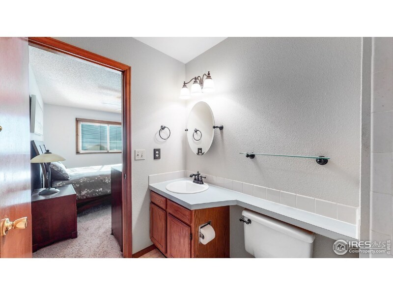 Building Photo - 2466 Sunstone Dr