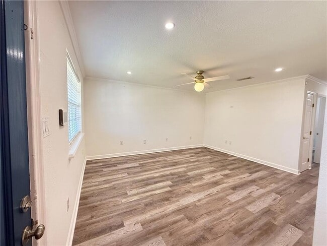 Building Photo - 3324 Davidson Pl