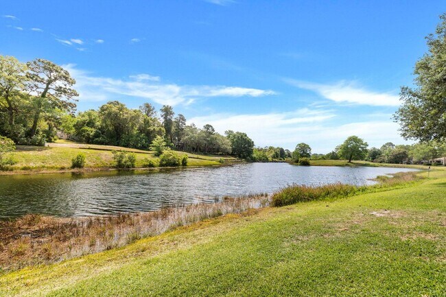 Building Photo - 708 Turnberry Cove S