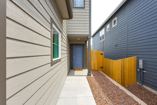 Building Photo - 8458 Blue Feather Lp