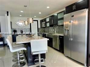 Building Photo - 2017 S Ocean Dr